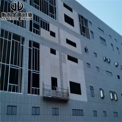 下冶镇泄爆墙施工